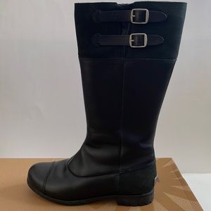 UGG AUSTRALIA Women’s Barolo Boot